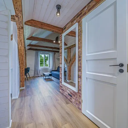 H7 Stuudiokodud- Self Check-in